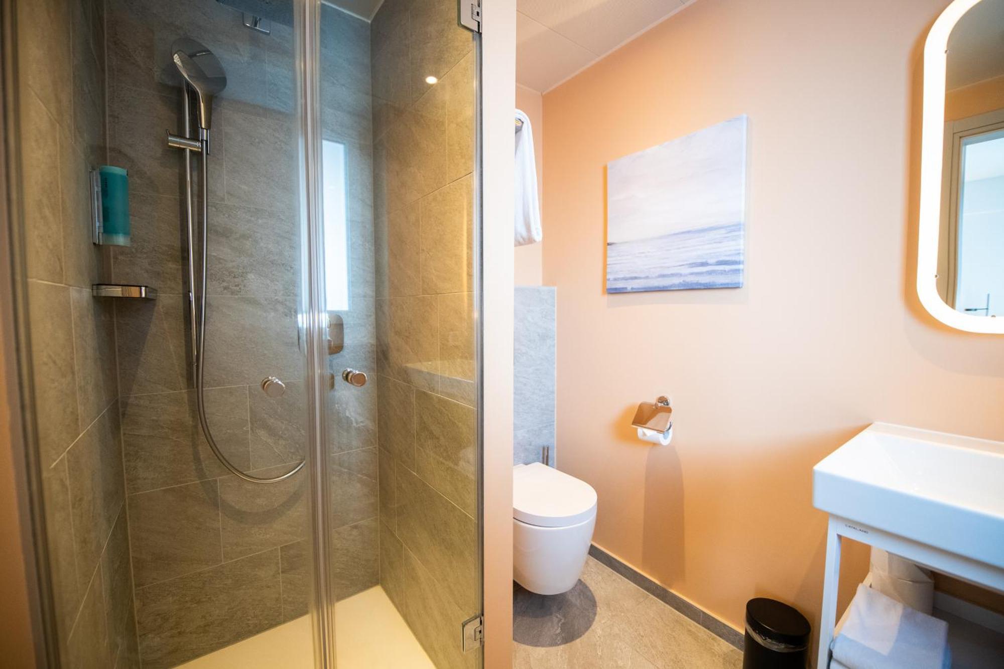 Ascona Lodge, Pool & Garden Retreat Room photo